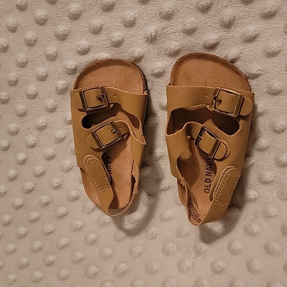 Baby buckle sandals
